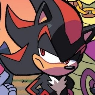 Shadow escuchando musica? XD  Shadow the hedgehog, Super shadow, Sonic and  shadow