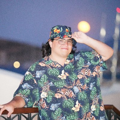 Saaarrruuuuuuuu's profile picture. 20, 🌈Azubi Elektroniker für Betriebstechnik🔌⚡fährt gerne auf Zweirädern, slappt den Bass.
https://t.co/scsUK8SAHz

Kommt spontan auf dumme Ideen 😁