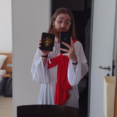 brxkenpxet's profile picture. Part-time Jesus / Full-time core kid 🖤