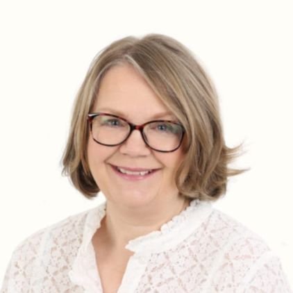 Author of heart wrenching WW1 & WW2 Romance.
Winner of Joan Hessayon Award 2022
In This Foreign Land. RNA member.
Rep'd by Saskia Leach