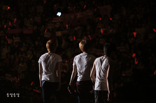星のfreeway, JYJnAyogirl 2nd 계정입니다.
JYJ 팬질 전용계정이므로 일반인분께서는 팔로잉 주의해주세요.
악개, JYJ 안티, TVXQ 팬, 빵녀는 사양합니다. 
입이 더러운 할매 팬이니 시비거시면 좀 모양새가 안 좋습니다.