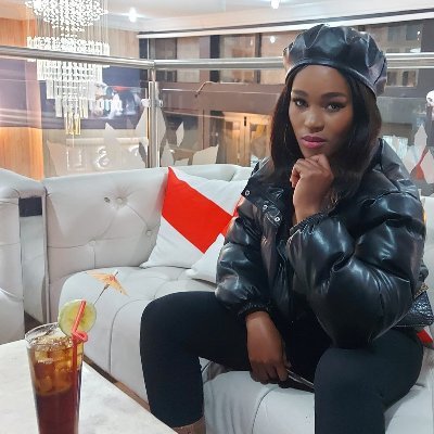 pendath57198972's profile picture. belle travailleuse