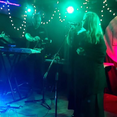 Amanda & Steve. Played on Vince Clarke’s radio show. Dark & pounding yet wonderfully melodic w captivating female vocals by Sister Moon @AmandaMoon__