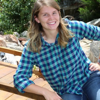 Hannah117063753's profile picture. Loves football