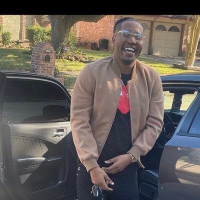 God Fearing🙏🏾 Rest in heaven Ma&Pops🖤💔 Family💙 Dead Presidents 💰💸 Texas Baby🤟🏾💯 Swag Junkie 💥💉