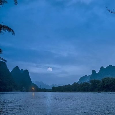 momobus1126's profile picture. Take it easy ，just happy