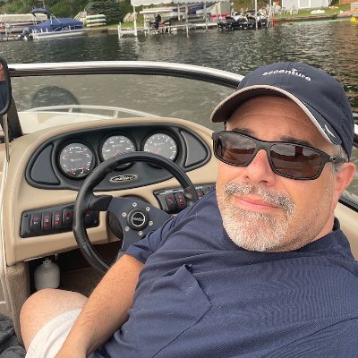 lampcov's profile picture. Living the dream in up north...
