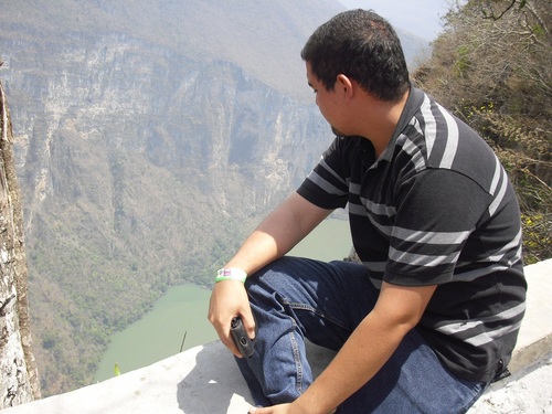 PilloYanez's profile picture. Ingeniero..me gusta leer, fumar, beber y soy jarocho de corazon..