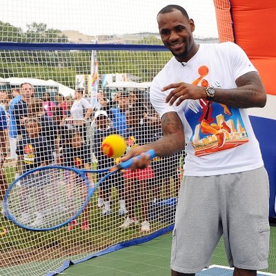 Skywalkr10's profile picture. French Café Tyrant