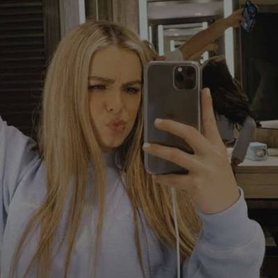 GfxEllen's profile picture. I'll provide Professional gfx designing, Logo banner design, Vector art design, 2D, 3D Vtuber Model, Mascot design, Emotes more. if anyone wants anything Dm me.