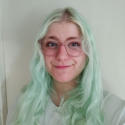 Green Haired Nerd | MSc Infectious Diseases @ UoK, BSc Biomed @ RHUL| Autistic | LGBTQ+|🎮 😺🦠🍥| All views are my own |