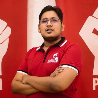 Penyelaras PSM Gombak (@PSMGombak), Chief Coordinator #Liberasi (@hashtagliberasi), Marxist, pro-Nuclear Energy