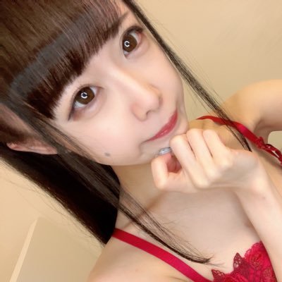 Re_____na00 Profile Picture