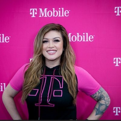 T-Mobile💕Coach😎MCA Co-Lead 🌊 T-Voice Alumni 📣 Mommy 👯‍♀️I live by 3-C’s: Compassion, Commitment & Confidence 💁🏽‍♀️ Tweets are my own 🗣