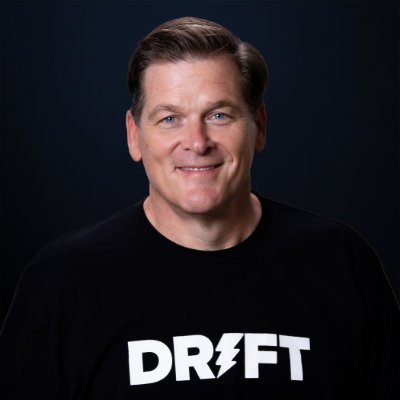 CEO of @Drift, business builder, digital enthusiast and proud dad.