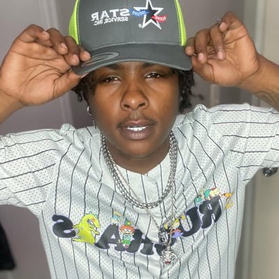 🏳️‍🌈 FTM 🏳️‍⚧️ STAY DANGEROUS 🙃   1k?