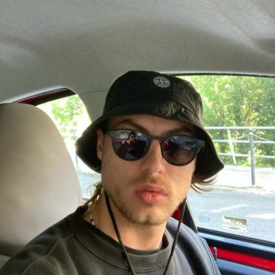 Dubionee's profile picture. 