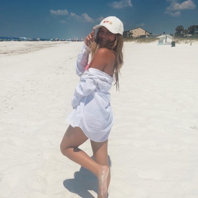 alyssaakimball's profile picture. 🐆💐🪩💖