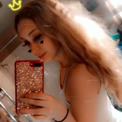* When you love me like that, I melt into honey. Let's be sweet together 🍯 #️⃣2️⃣2️⃣