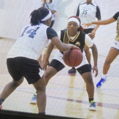 booker high school | 5’6 Guard | Gpa 3.8| Co ‘23 | fgc miracle🏀 Fieldlevel : Sariah Bradley