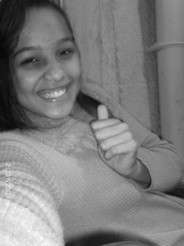 Eu sou boba, sou retardada, sou maluca, sou idiota e mais um bando de coisa sem noção. Mas quer saber de uma coisa, eu sou muito feliz desse jeito.
