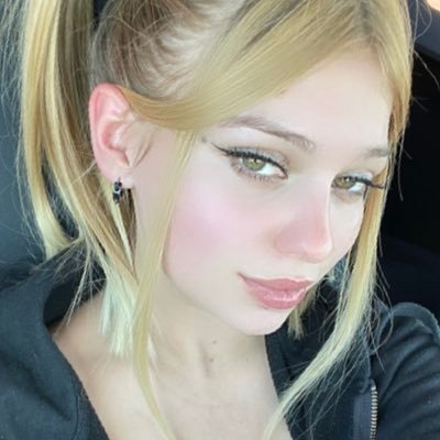 blondenpc's profile picture. ima lover not a fighter