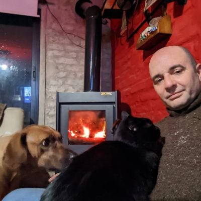 cosmikspin's profile picture. 