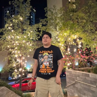 brandomgil's profile picture. 「あなたの愛は孤独な愛であり、心を酔わせる最高のワインです。しかし、私はあなたを保持する杯の聖杯になることはできません.神よ...その愛を受け入れることができる別の聖杯が現れることを祈ります。」