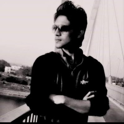 shashRadraaryan's profile picture. Software Engineer, Actor and Socialist.