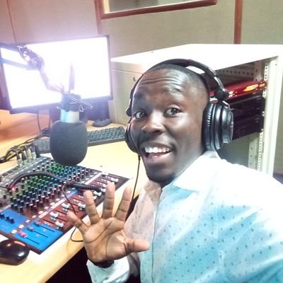 Football fanatic/sports journalist/swahili commentator/analyst/writer audio/video editor,RADIO AMANI 88.3 FM.  BARCELONA & ARSENAL forever.Godly  #ItsOnAlready.