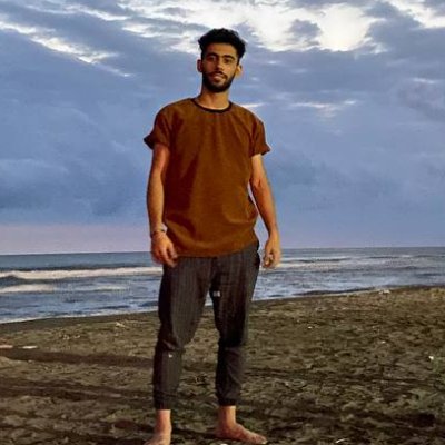 Miladmxm's profile picture. I am a programmer