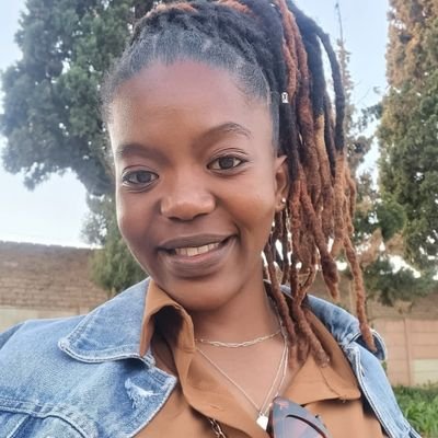 ~Dreadlock Princess😇
~God first❤
~Mfombathana yakwa Thabedze😊
~Virgo🍃
~Chelsea FC💙
~Reggae music rock in my bones!💚💛🖤
~Hons Degree Holder👩🎓📚