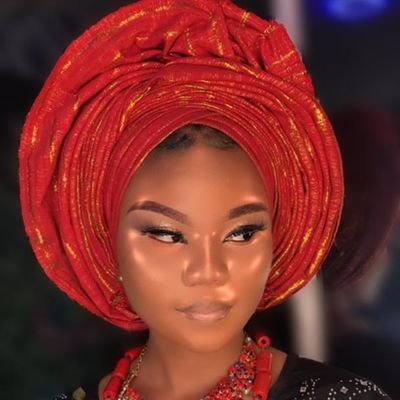 OluwaokereTolu1's profile picture. A perfect life doesn't exist just embrace your imperfections and work hard on yourself 💖💖