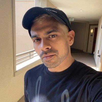 media junkie & techno vampire. I work on video games