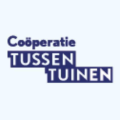 Coöperatie Tussentuin onderzoekt, creëert collectieve tuinen met bewoners. Samen geven we de buitenruimte een sociaal en ecologisch duurzame invulling.