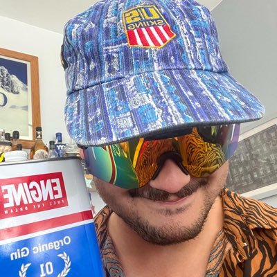 Skier | Music Enthusiast | Saxophone Hobbyist | Advocate of Winter |