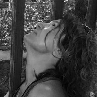 aseryilmaz's profile picture. Akademisyen Sanatçı, Doçent, Anne... Ayrıca  müzik, dans ve spor sever.