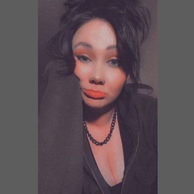 itsmeannamariie's profile picture. comparison is the thief of joy.