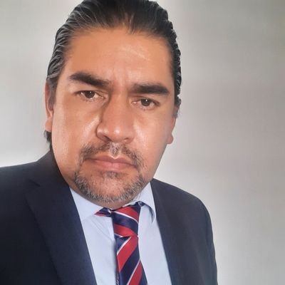 Profesor, Escritor, Músico y Político orgullosamente Tapatío, Amo mi Ciudad Guadalajara. Locutor en Radio UdeG Colotlan. Autor de El Nahual.