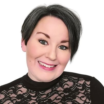 SnickSnack81's profile picture. 🎶 💃 🎭 🧶👩‍💻🐶 📸 👨‍👩‍👧‍👧 🙌✝️👩‍🏫