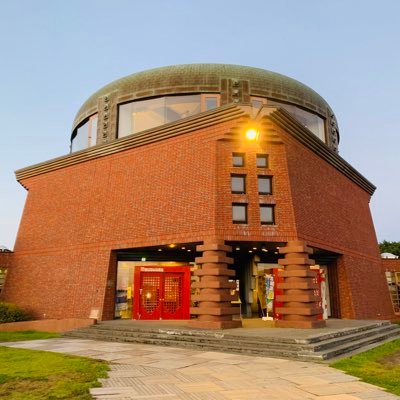 日本最大の釧路湿原。                                 その西部にある釧路市湿原展望台よりつぶやきます。