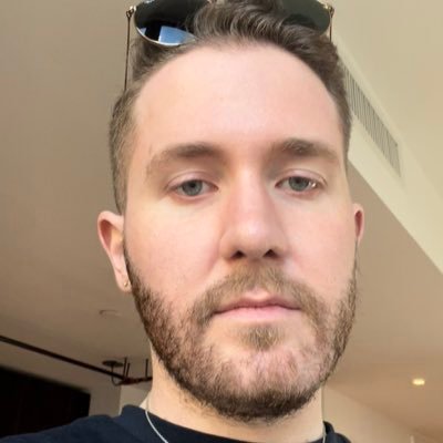 andrewdrafts's profile picture. tall and dumb