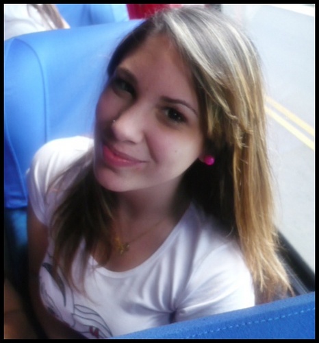 E fica pro coração ,a missão de avisar
E o meu tá dando sinal ,e tá querendo te amar ♫

21/04/2011 ♥