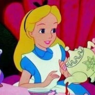 AliceWebbo's profile picture. 