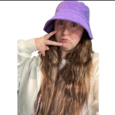 FionaGArmy1's profile picture. Hi just me!! Army BTS 💜🐰