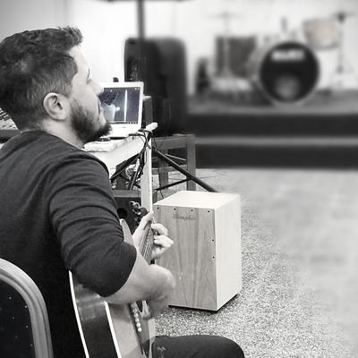 https://t.co/0YnAMc0xDD
No me avergüenzo del Evangelio ❤✝️
HIJO DE DIOS ✝❤
Cristiano. 🙏
Músico, cantante.
Imperfecto, soñador.
Futbol y F1 como forma de vida