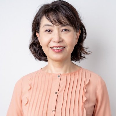 mayu42292's profile picture. 【WORKLABO社労士事務所代表】はじめての雇用／育児休業等助成金／小さな会社／従業員の採用/小さな会社の労務管理/出産育児労務サポート/従業員ひとりからの就業規則/子供服デザイナー兼務採用担当者→社労士/小さな会社の働く環境を毎日発信/