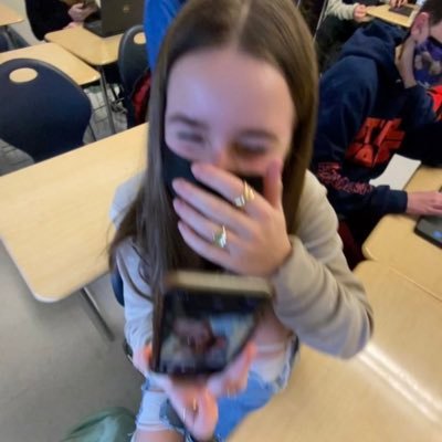 bella_taborr's profile picture. and they'll tell you that you're lucky but you're so confused