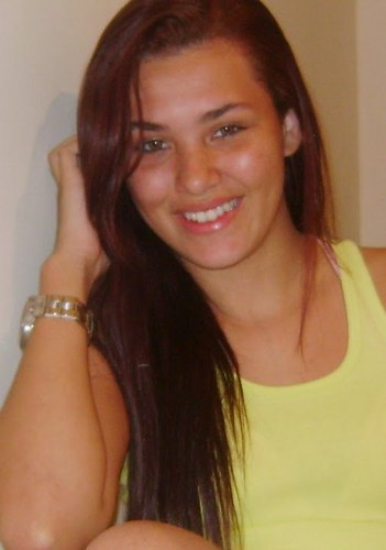 Não derrube lágrimas por quem não soube da valor aos seus sorrisos.. http://t.co/CrXDHFiRIE