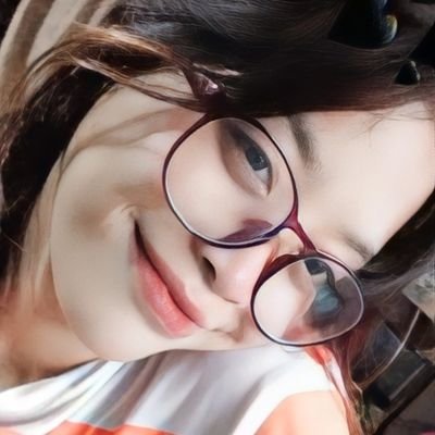 shanszque's profile picture. 𝔟𝔩𝔬𝔬𝔪 𝔴𝔦𝔱𝔥 𝔤𝔯𝔞𝔠𝔢 𝔞𝔫𝔡 𝔞 𝔳𝔦𝔟𝔢 𝔠𝔞𝔩𝔩𝔢𝔡 𝔟𝔩𝔢𝔰𝔰🤍